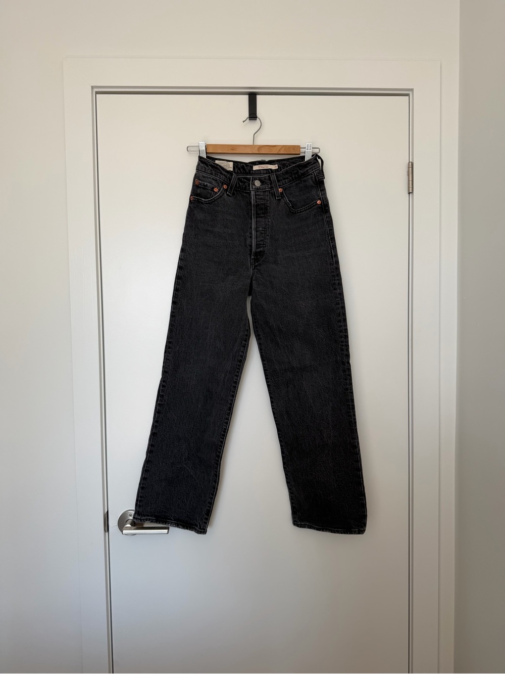 Levi's Black Straight Leg High-Rise Jeans Ribcage 26x27